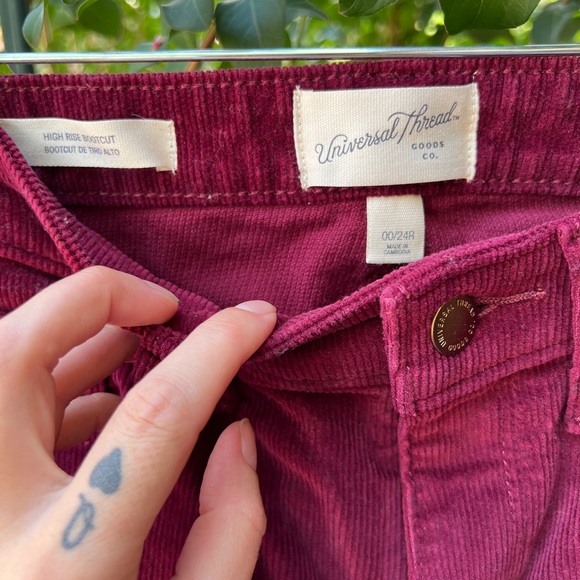 Women’s wine color corduroy pants - Picture 2 of 3